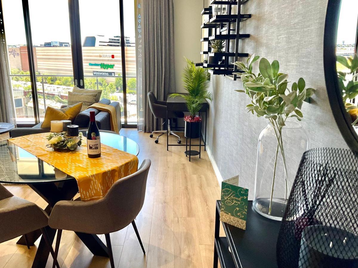 5 Star Elegant Apartments, Ellipse, Waterfall City, Midrand, Johannesburg ภายนอก รูปภาพ