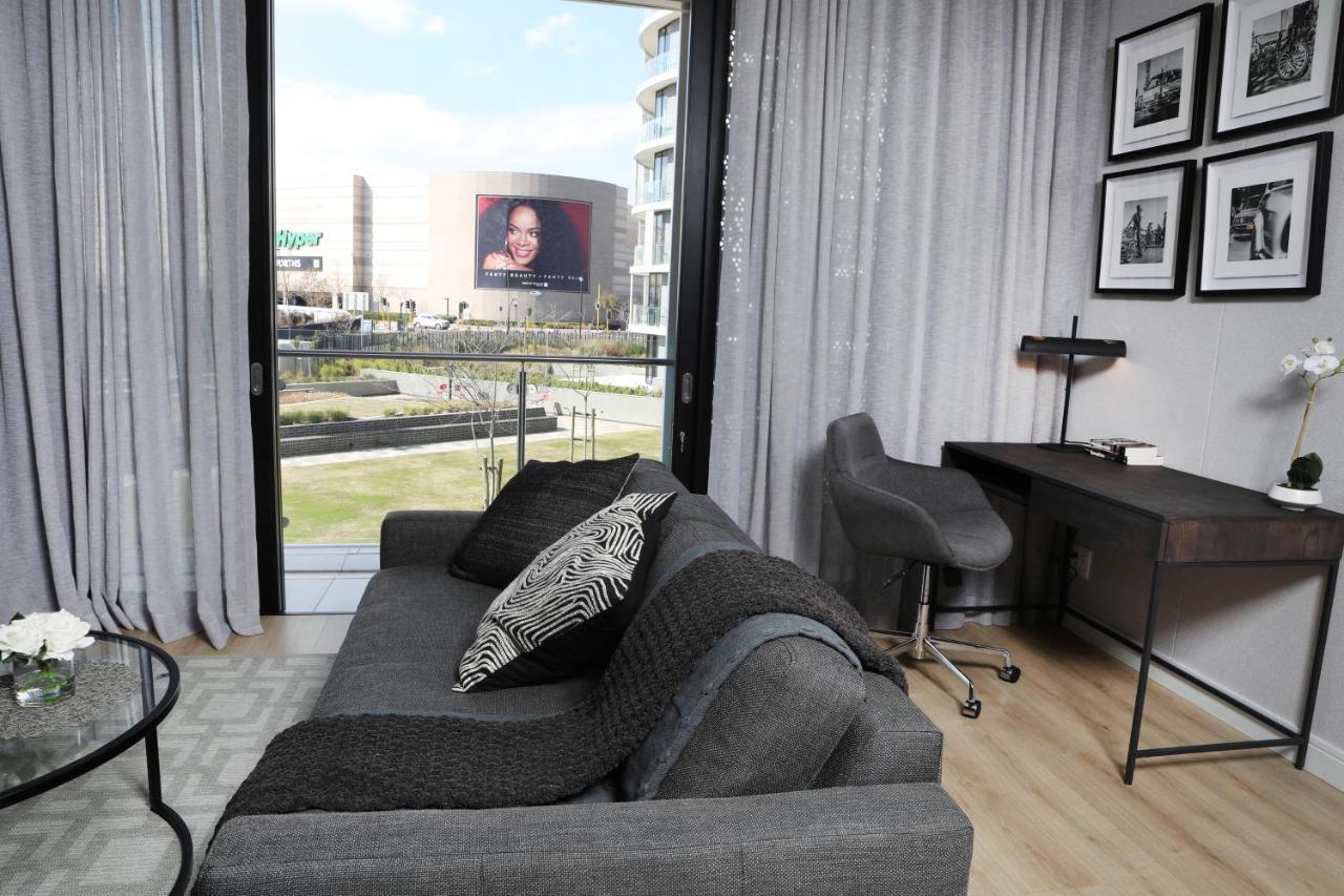5 Star Elegant Apartments, Ellipse, Waterfall City, Midrand, Johannesburg ภายนอก รูปภาพ