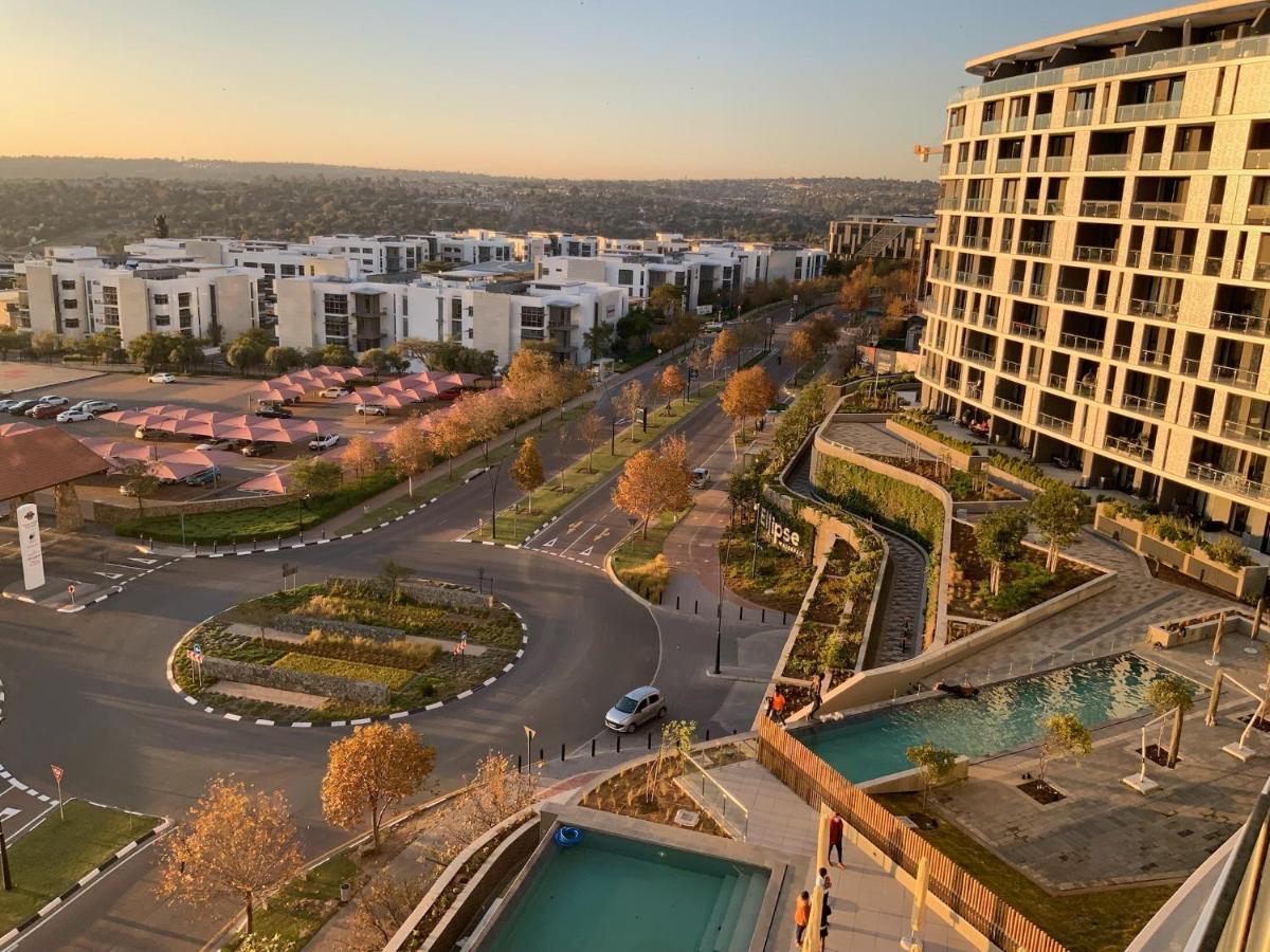 5 Star Elegant Apartments, Ellipse, Waterfall City, Midrand, Johannesburg ภายนอก รูปภาพ