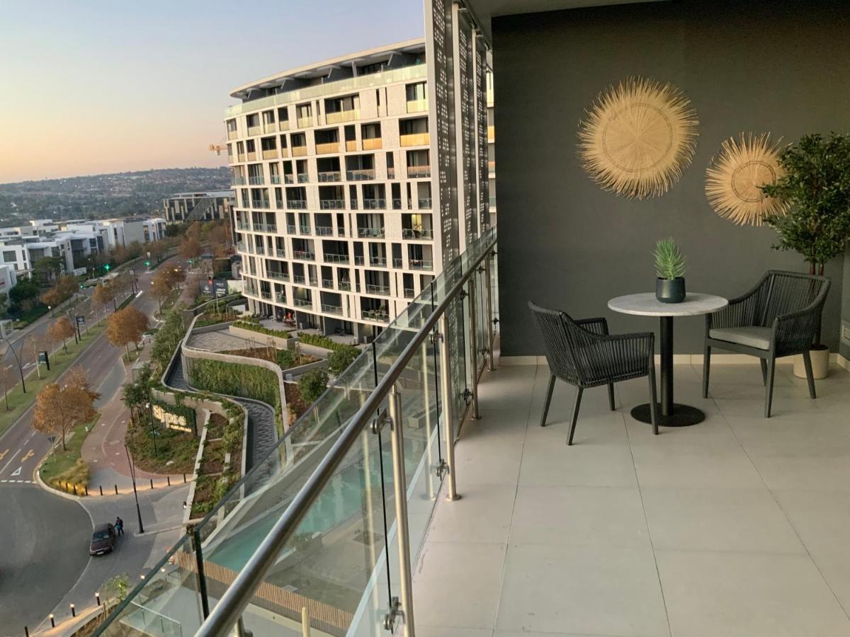 5 Star Elegant Apartments, Ellipse, Waterfall City, Midrand, Johannesburg ภายนอก รูปภาพ